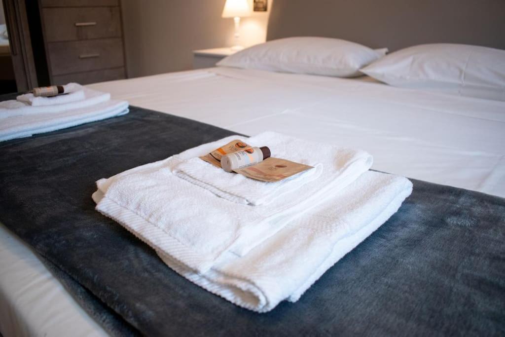 טרנטו 10Min From Center, 3 Bedroom Apartment With Balcony מראה חיצוני תמונה
