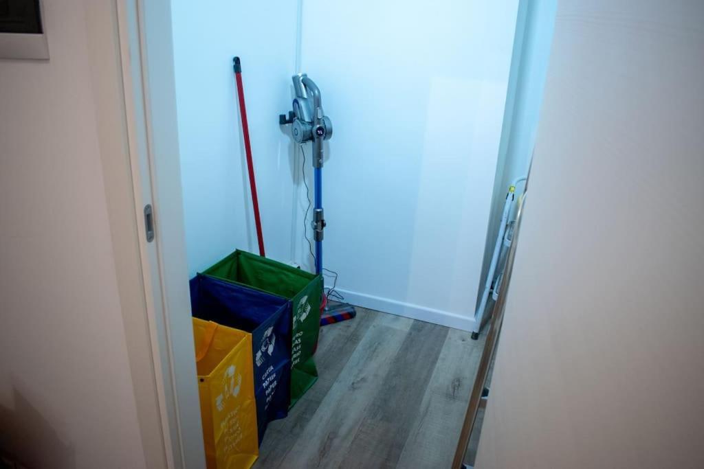 טרנטו 10Min From Center, 3 Bedroom Apartment With Balcony מראה חיצוני תמונה