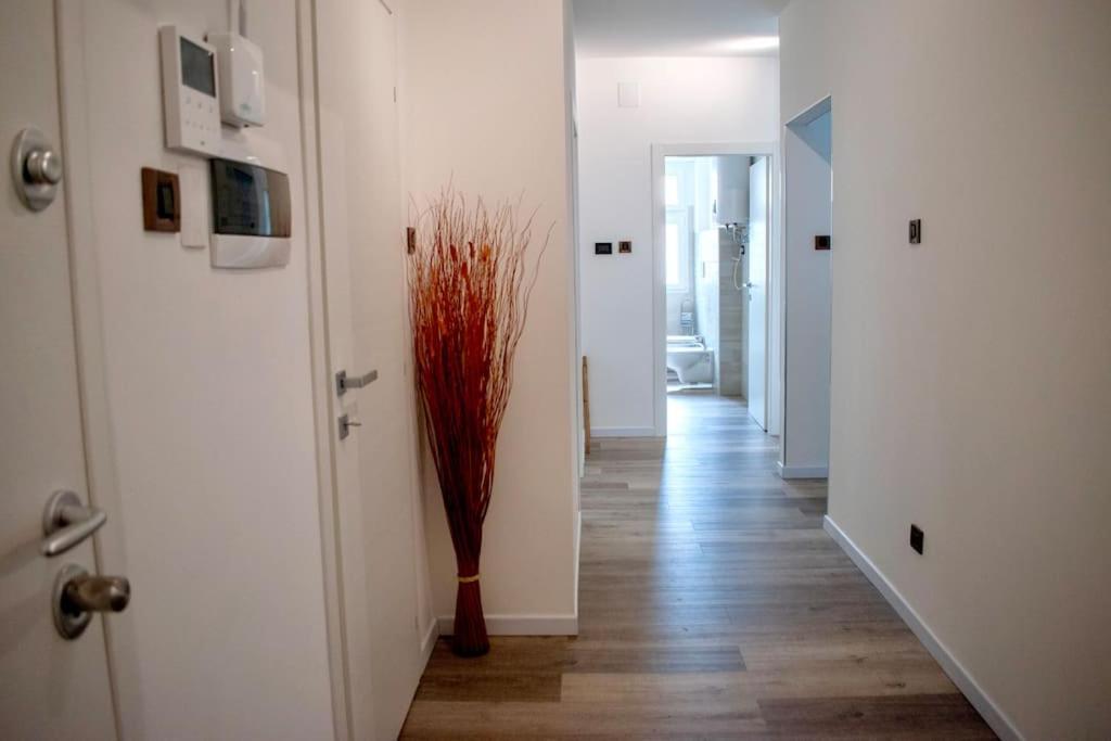 טרנטו 10Min From Center, 3 Bedroom Apartment With Balcony מראה חיצוני תמונה