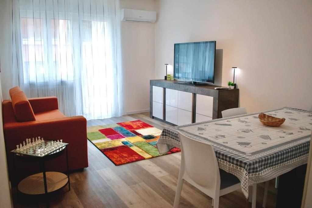 טרנטו 10Min From Center, 3 Bedroom Apartment With Balcony מראה חיצוני תמונה