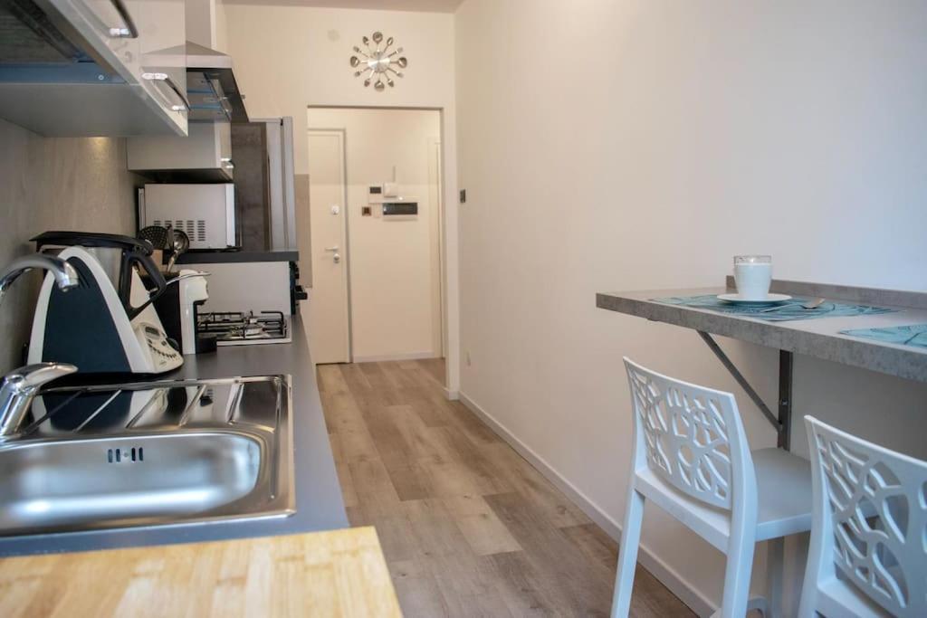 טרנטו 10Min From Center, 3 Bedroom Apartment With Balcony מראה חיצוני תמונה